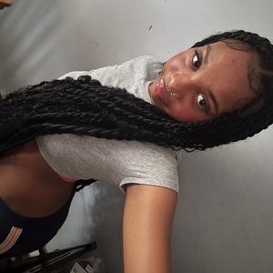 Meet your Posher, Nydiaa